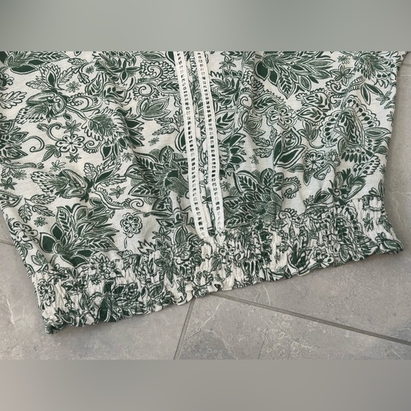 EUC Parallel Skies Smocked Waist V-Neck Blouse - Picture 10 of 12